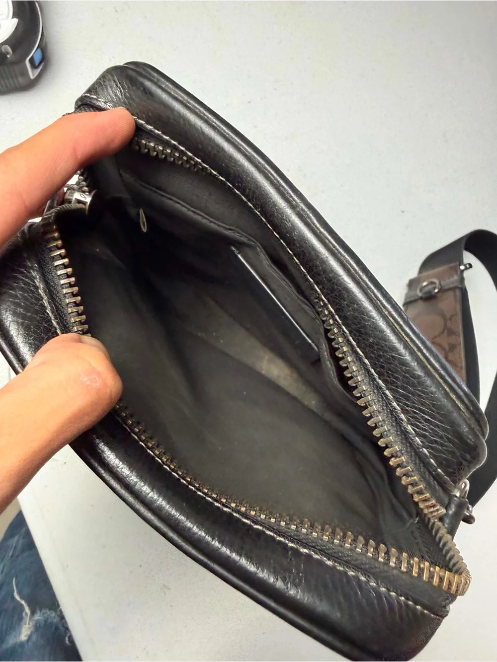 Coach brown crossbody bag #preppy #minimalist #crossbody